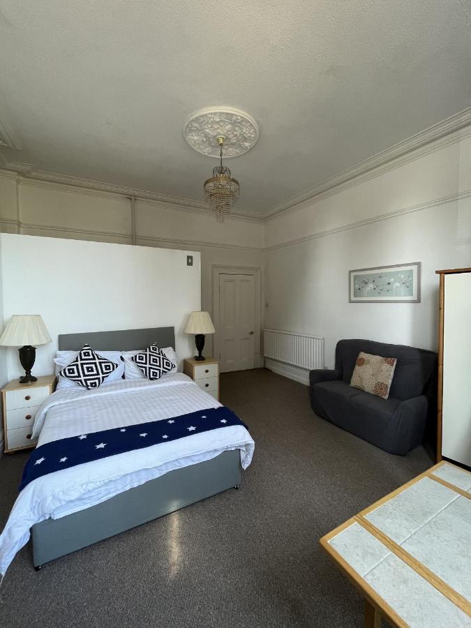 Ensuite Double Room, By Swansea University, Sketty, R2 Esterno foto